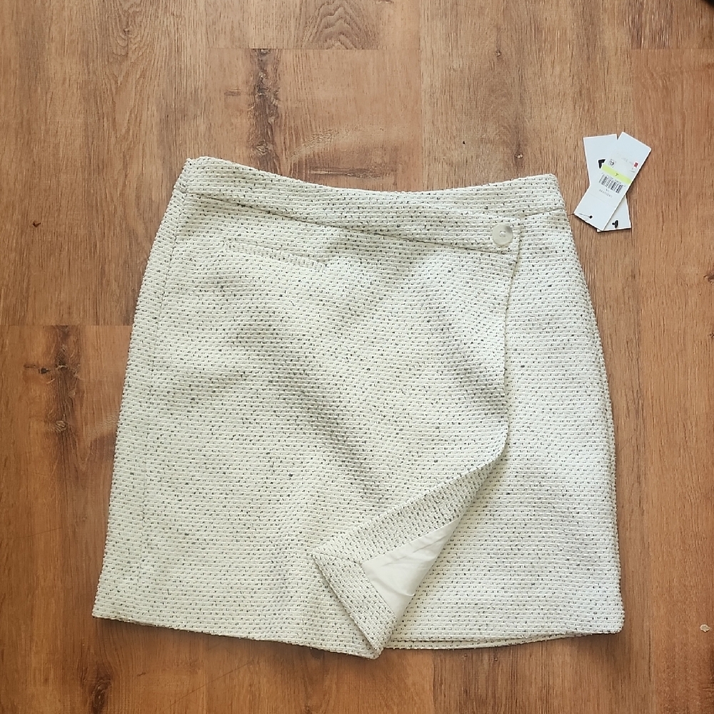 DKNY Cream Textured Mini Skirt